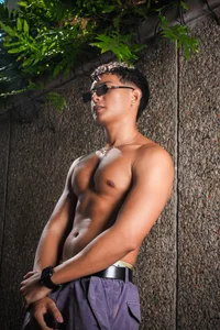 yei_sant Public Pic 2