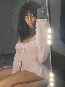 mia_hart Public Pic 7