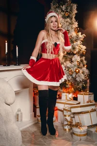 sky_johnson MERRY CHRISTMAS GUYS🎄🎀 Pic 2