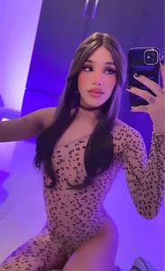 sabrinamossii ♡  3টি ছবি