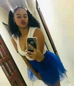SEXYCURLY18 Public Pic