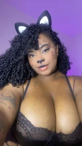 Tyra_Privacy Do you want to play with this feline? - {count, plural, one {תמונה אחת} two {שתי תמונות} many {# תמונות} other {# תמונות}}