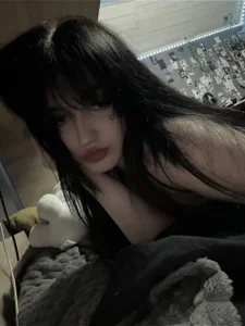 SallieStrahin Public Kuva 5