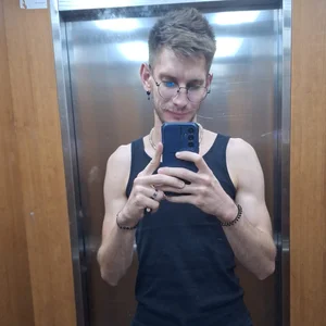 ElioGray30 Public Pic 5