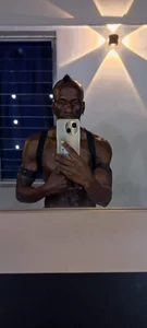 Titan_Moreno_: Public ( фото)