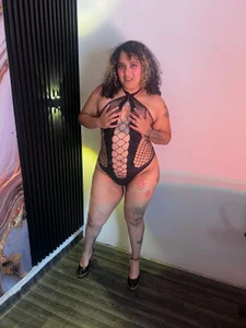 scarletstar616 I'm happy when you see me!😊 Bilde 2