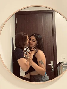 sweet_melatina Happy and in love uwu Pic 2