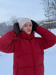 MinaMancilla snowboarding Foto 3