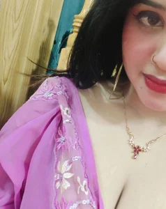 Beauty_Queen_Soniya Hi 😘🫶 টি ছবি