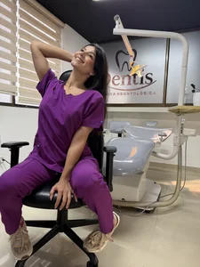 iris_cuteface Your horny dentist girl Pic 5