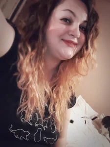 CurlyCherry Public Pic
