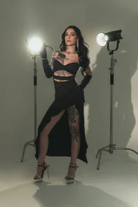 MilaLawrence Focus on me Poză 3