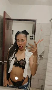 Adaraqueen_ Public Pic 2