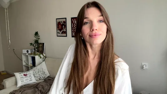 ArtieThoman would you like to see me in your dreams?  3টি ছবি