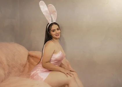 Tayler_Kim 🍬you Bunny: as sweet as it is dangerous 🐰 Pic