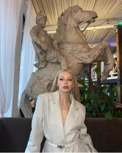 . od LanaReals  4 snímek