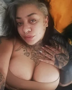 devyn_avery Public Kuva