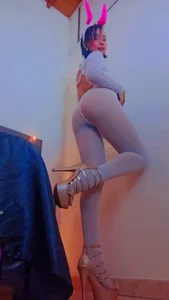 Mila_cams1_ feliz navidad Pic