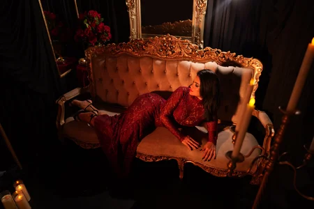 Marilyn_Mulata Elegant Vampire Mari 🧛🏻‍♀️🖤🔥 Fotka 4