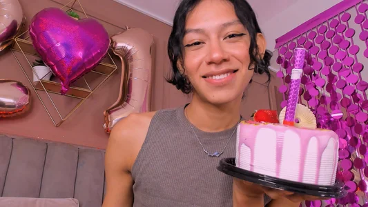 AdammClark1: 21st Birthday💋🎁🥳 ( 4 фото)