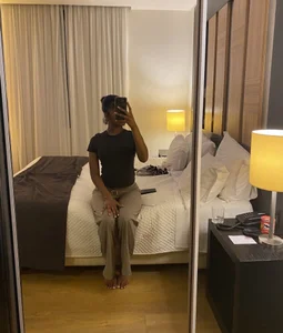 Public de PNKBRWNY  4 photos