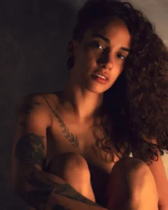 Sally_Diazz Public Pic 4