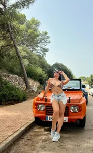 Public de Yulian_Milf  4 photos