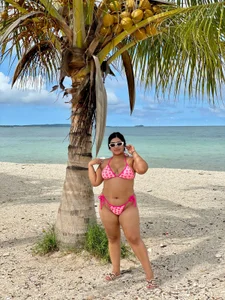 Allisson24 🥥🌴🫧 🐚🌸  3টি ছবি