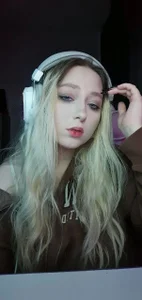 Emiliaaah Public Pic 8