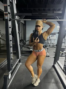 Khloe_Rossich SELFIES AT THE GYM Pic 3