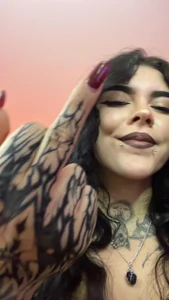 MissCharlottte_18 Selfies Pic 4