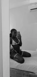 MaddyjohnsonnPublic图片