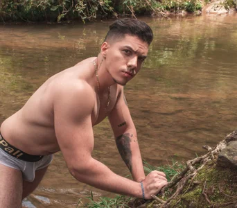 Noah_Swagger_ Woodcutter Pic