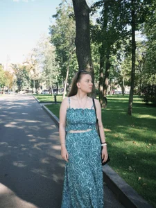 foxy_tease_ Walking in the sunny park🌈 Bilde 7