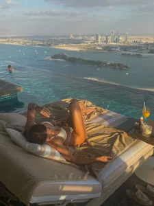 AvaHeath Golden stillness in Dubai ✨ 圖片 2