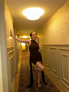 Anna_Carters: She moves like a secret. ( 3 фото)