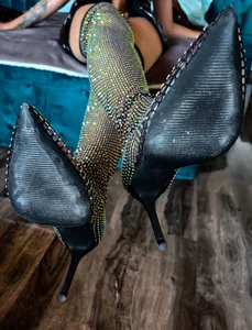 Zdjęcia FiercePanther Clean The Dirt on My Glittery Boots:  2