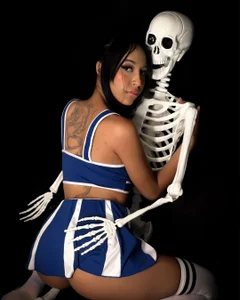 AbrilBrent 👻ℍ𝔸ℙℙ𝕐 ℍ𝔸𝕃𝕃𝕆𝕎𝔼𝔼ℕ👻 Pic 4