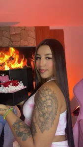 Tamara_Roberts1 A casual day with Tami 💖💖 Pic 2