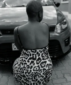 MzandihottiePublic图片 4