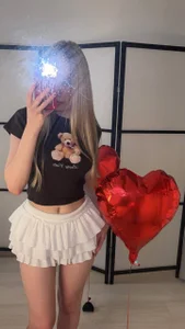 Cassie_Kelman Love is in the air Pic 3