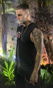 Me de Sinner___  4 Imagens