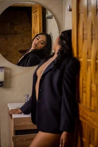 Witney_xxx Public Immagine 