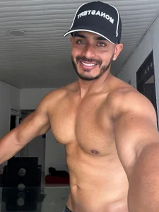 magnusclark resting after the gym Pic