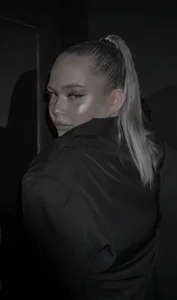 MollyFenx a little bit of me for you Pic 3