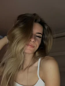 RoxanneJoy I am backkk Hình 4