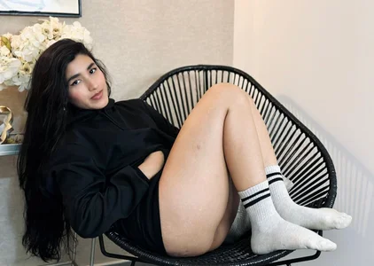 Lia_Mar_ Undress Me With Your Eyes Foto 3