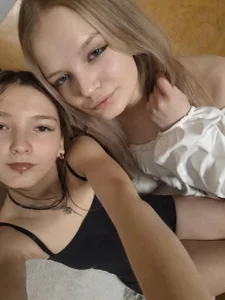 DongMolt Klara and shelly Pic 6