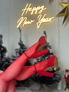 RianaRey happy new year 2026🎄 صورة واحدة|RianaRey happy new year 2026🎄 صورتان|RianaRey happy new year 2026🎄  3 صور|RianaRey happy new year 2026🎄  3 صورة