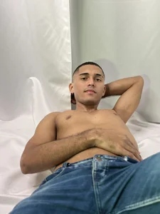 Derek_Storm_ White and blue🤍💙  4টি ছবি